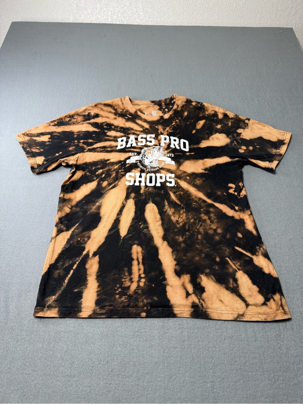 Bass Pro Shop Bleach Tie Dye Black T-shirt Men’s Large